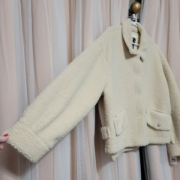 NWT Blank NYC Oversized Sherpa Fleece Teddy Jacket in Cream/Ivory, Size XL. - Picture 3 of 14